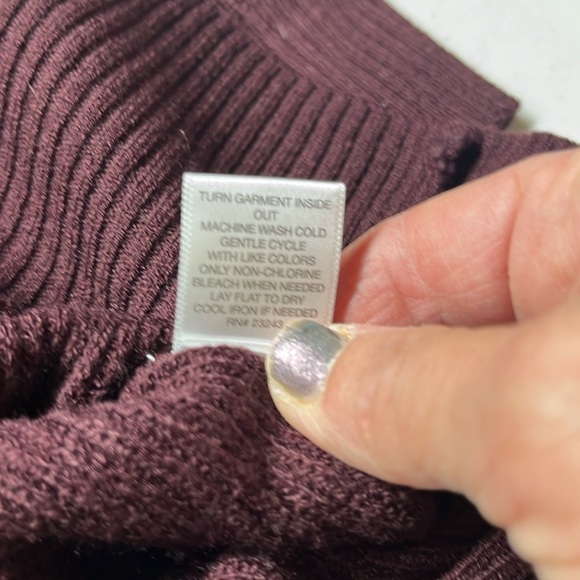 Burgundy Sweater Criss Cross Arm Laced - Picture 12 of 14